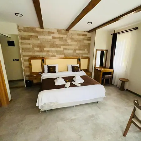 Asgard Deluxe Hotell *