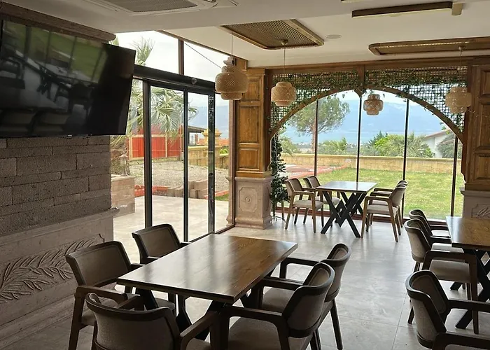 Asgard Deluxe ホテル