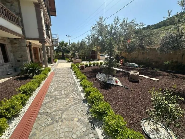 Asgard Deluxe מלון *